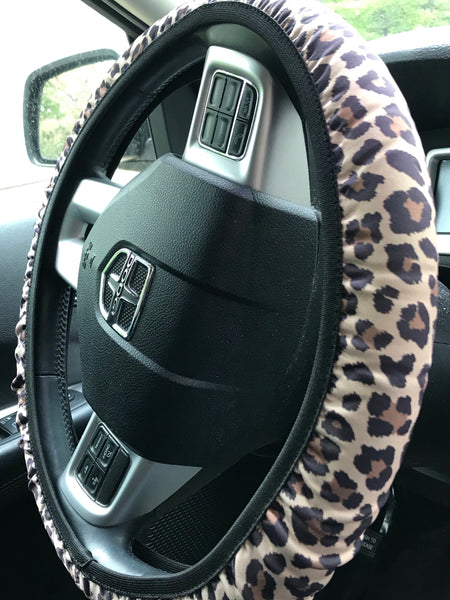 Large Print Leopard Steering Wheel Cover